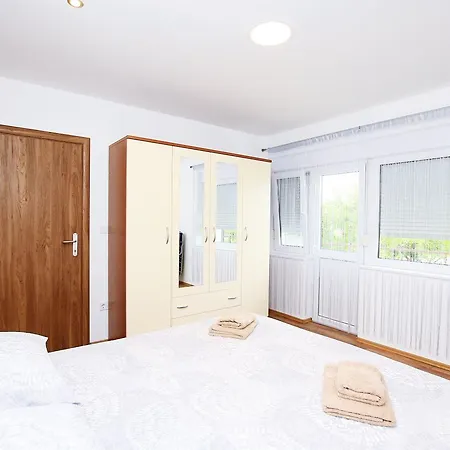 Апартаменты Anica Трогир