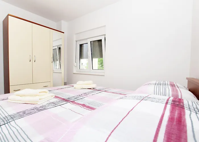 Apartament Anica *